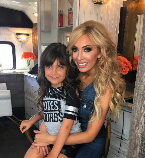 farrah abraham sitting with her daughter sophia